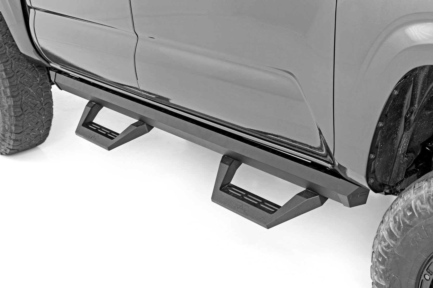 SRX2 Adjustable Aluminum Steps | Double Cab | Toyota Tacoma 2WD/4WD (24-26)
