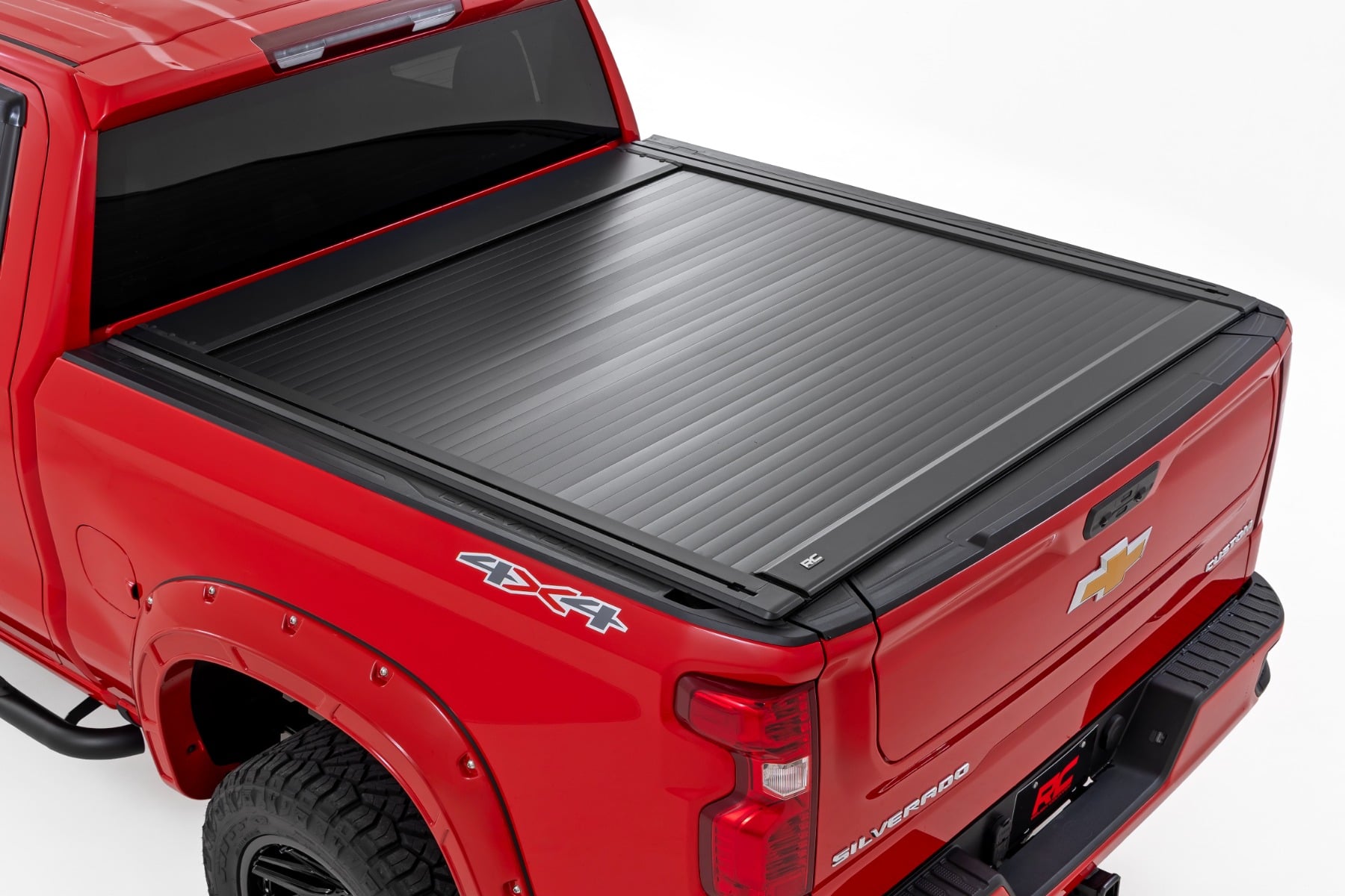 Manual Retractable Bed Cover | 5’10” Bed | Chevy/GMC Sierra 1500 (19-26)/Silverado 1500 (19-26)