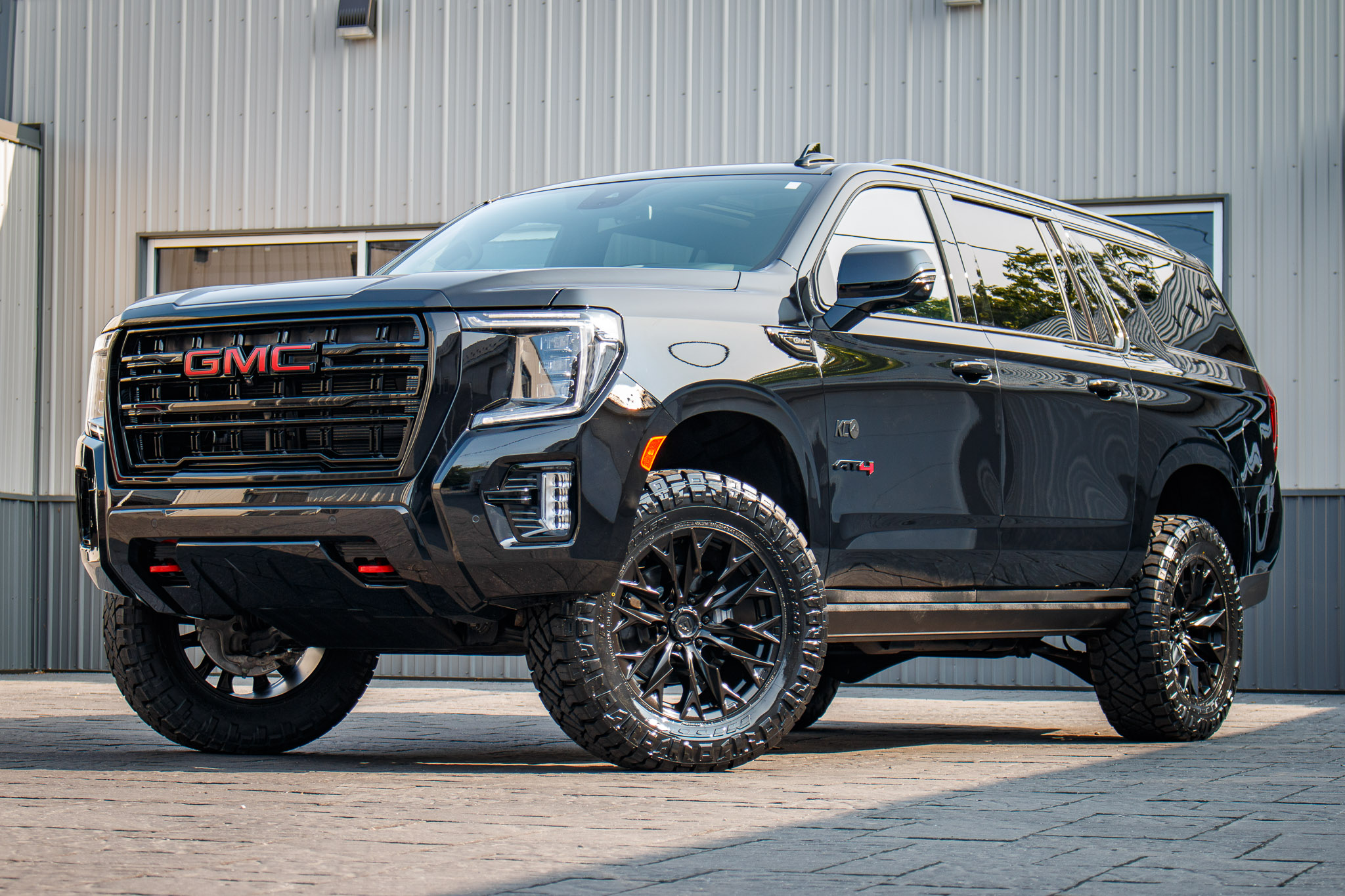 2023 GMC Yukon AT4  #PR184092