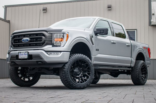 2022 Ford F-150 XLT with a 6" Rough Country lift kit, 22x12 Fuel Twitch wheels, and 35" Fury Country Hunter R/T tires.