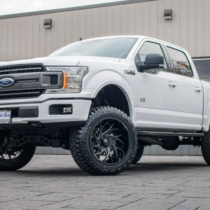 2020 Ford F-150 XLT with a 6" Rough Country lift kit, 22x12 Fuel Runner wheels, and 35" Fury Country Hunter R/T tires.