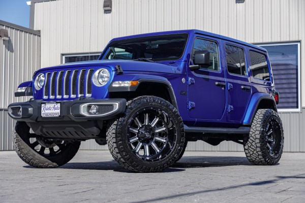 2019 Jeep Wrangler Unlimited Sahara with a 2.5" Rough Country lift kit, 22x12 Fuel Hardline wheels, and 35" Nitto Ridge Grappler tires.