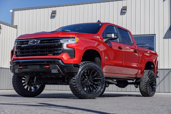 2024 Chevrolet Silverado 1500 with a 6" Rough Country lift kit, 22x12 Fuel Rebar wheels, and 35" Fury Country Hunter R/T tires.