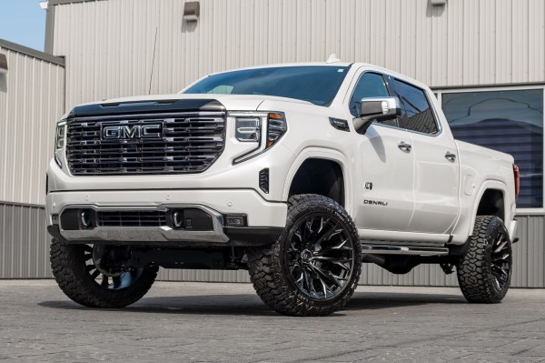 2025 GMC Sierra 3500 Denali Ultimate with a 6" Rough Country lift kit, 22x12 Fuel Flame wheels, and 35" Fury Country Hunter R/T tires.