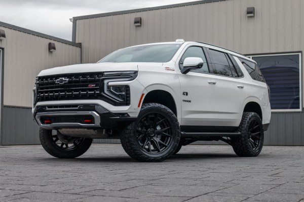 2025 Chevrolet Tahoe with a 3" ReadyLift lift kit, 22x10 Fuel Catalyst wheels, and 295/50 Toyo Open Country AT3 tires.
