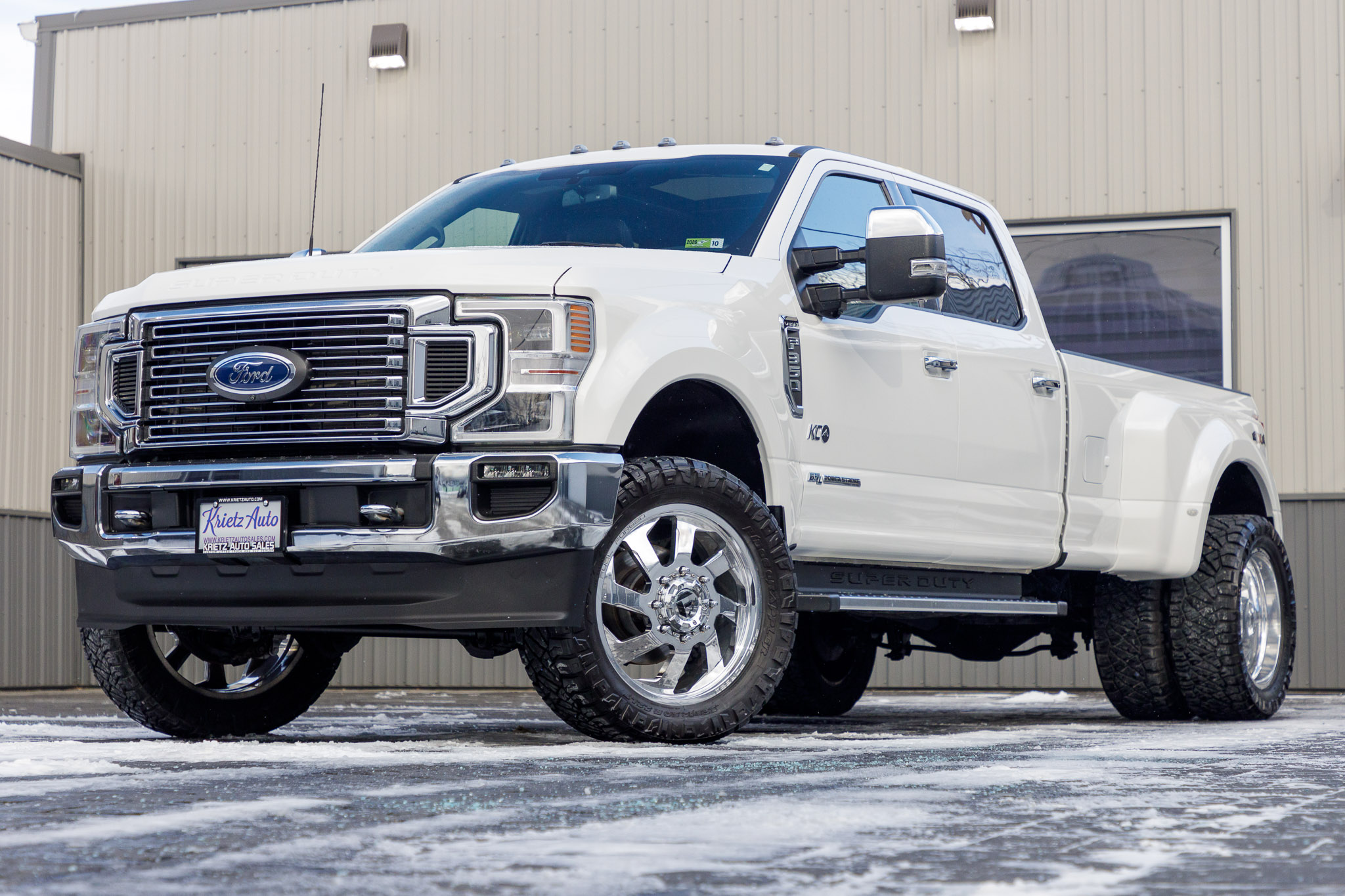 2022 Ford F-350 Super Duty XLT #NEE75013