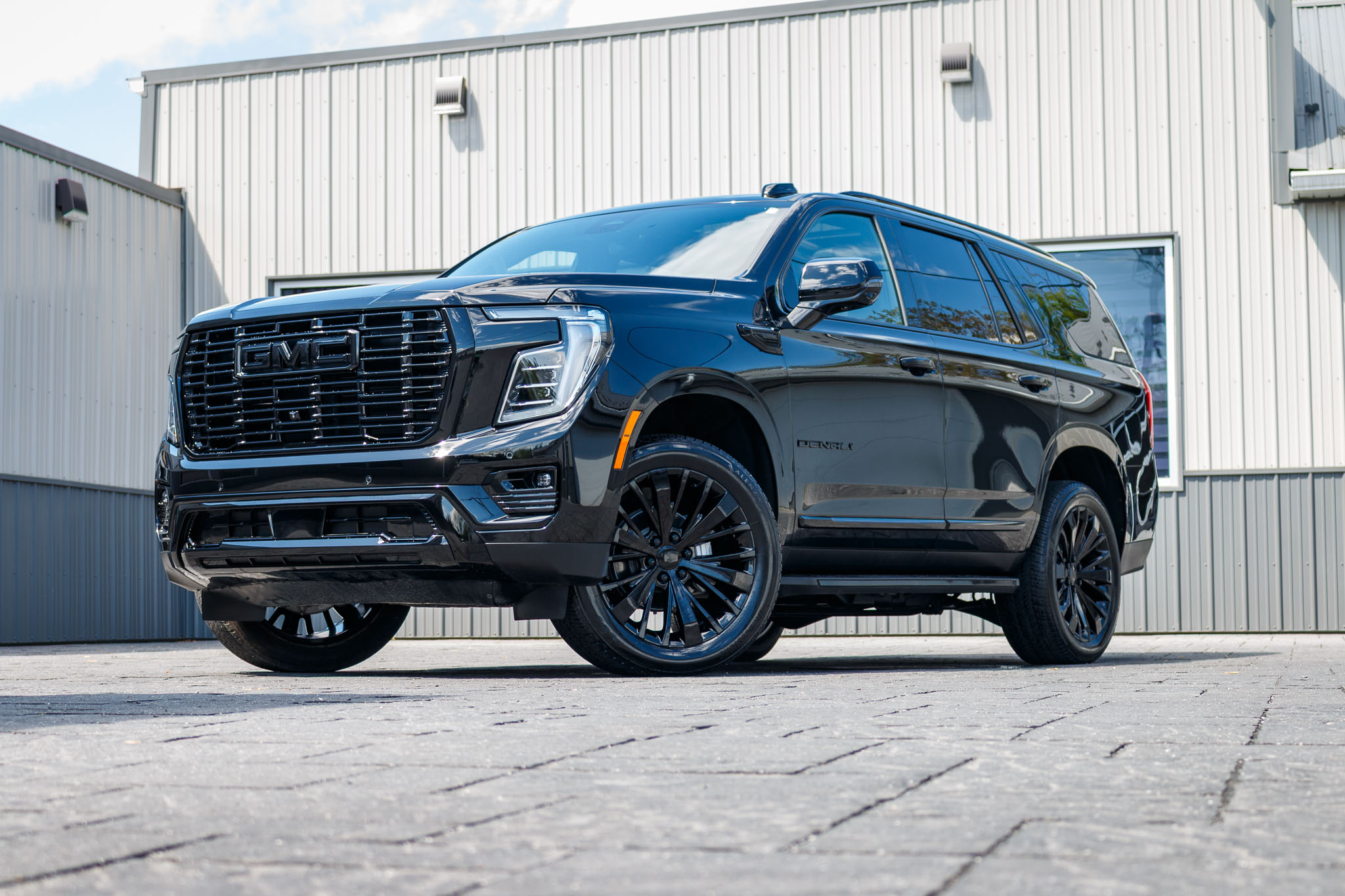 2025 GMC Yukon Denali #SR105478