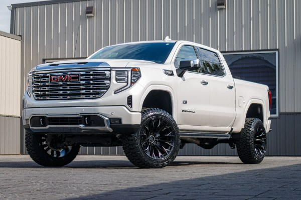 2025 GMC Sierra 1500 Denali with a 6" Rough Country lift kit, 22x12 Fuel Flame wheels, and 35" Fury Country Hunter R/T tires.