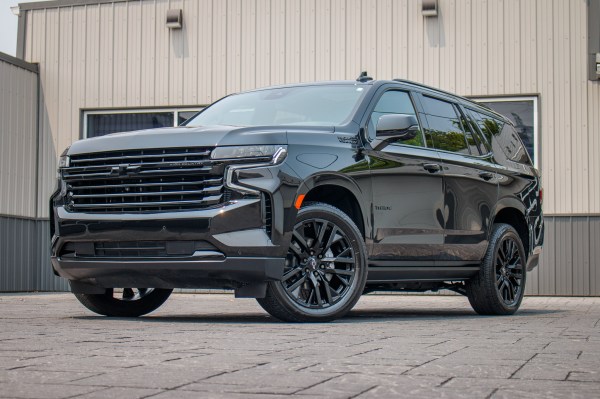 2023 Chevrolet Tahoe High Country with Chevrolet Stock suspension, 22x9 Chevrolet Stock wheels, and 275/50 Bridgestone Alenza tires.
