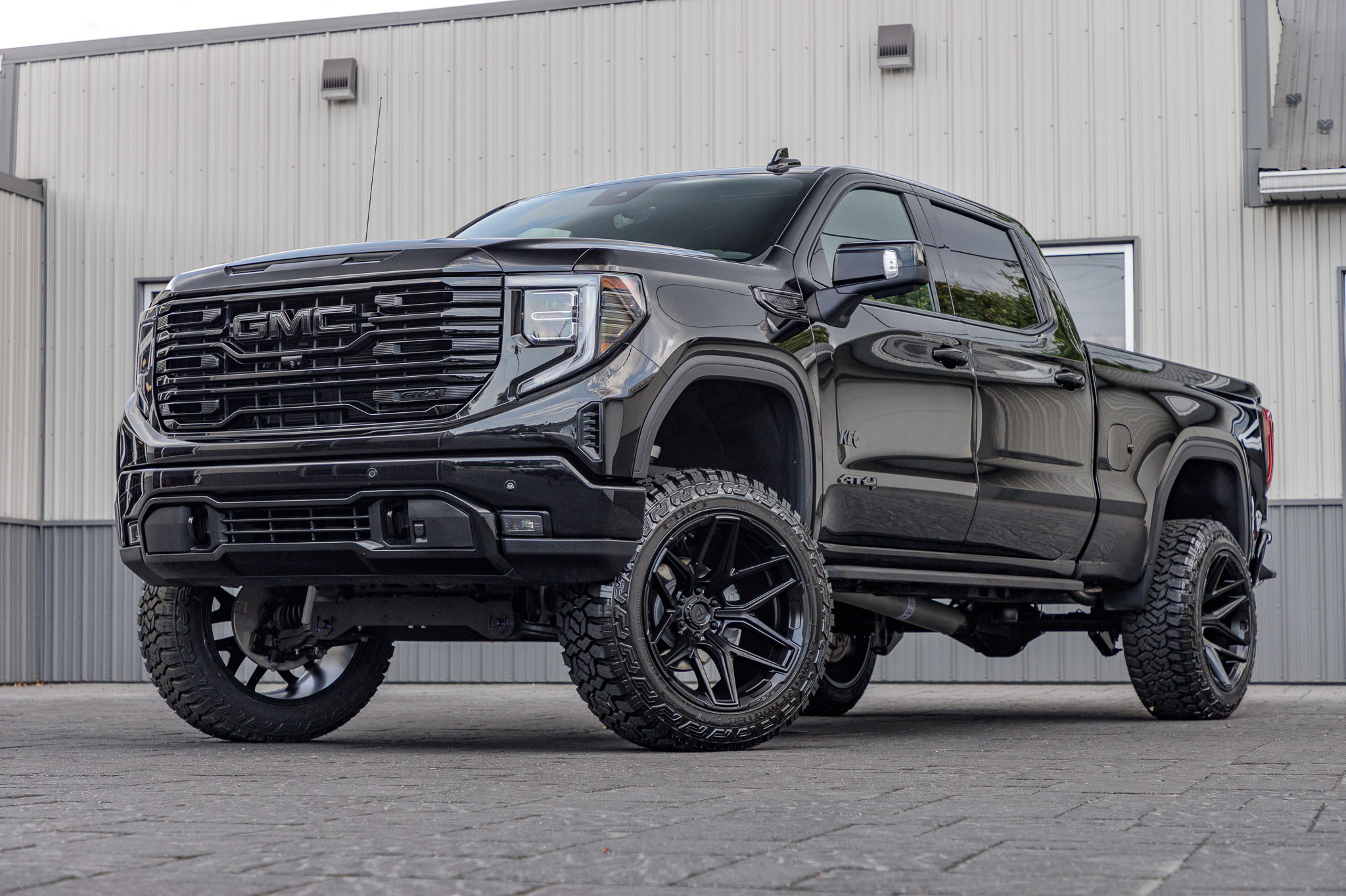 2025 GMC Sierra 1500 AT4 #SZ101532