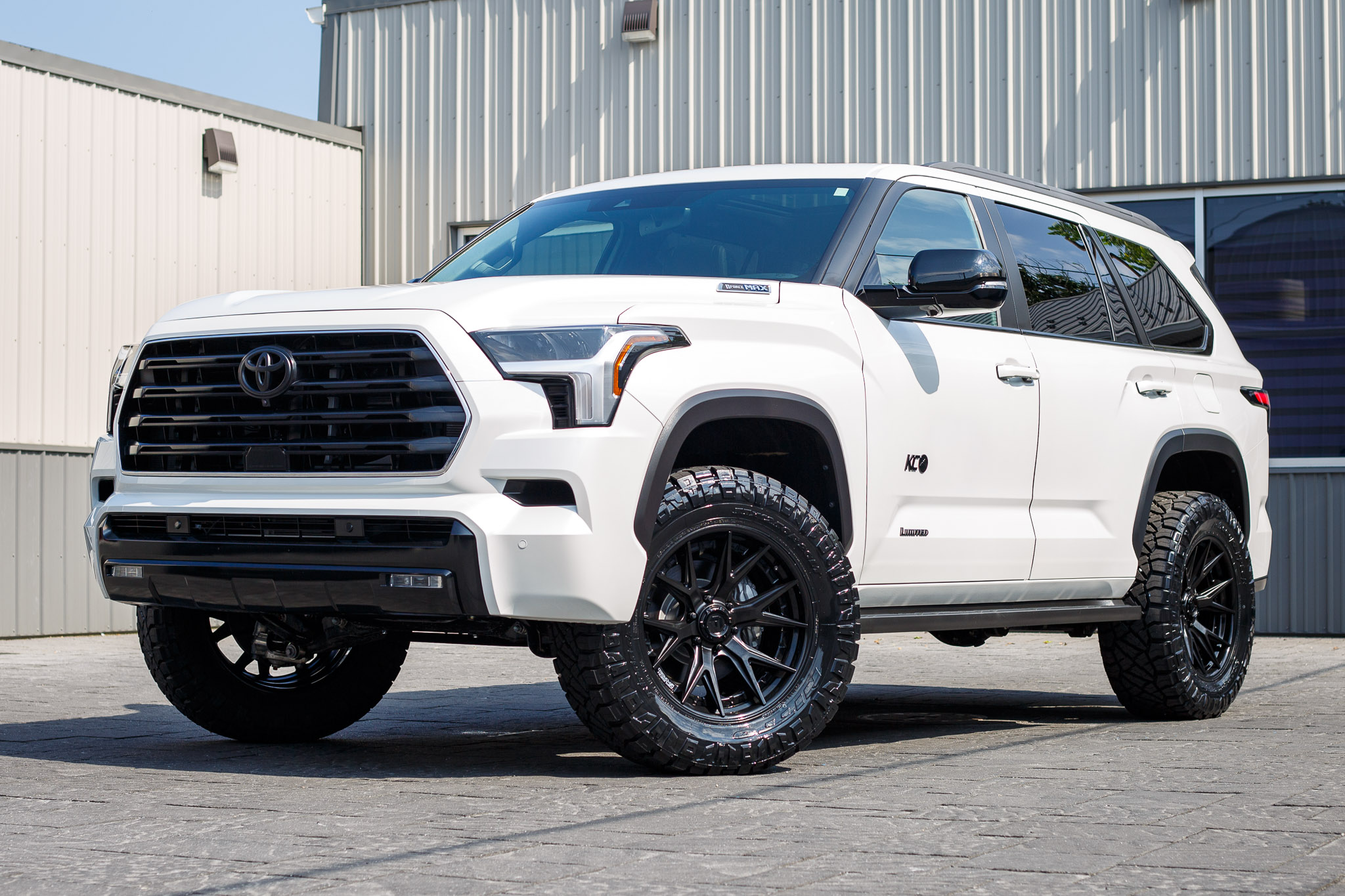 2025 Toyota Sequoia SR5 #SX057758