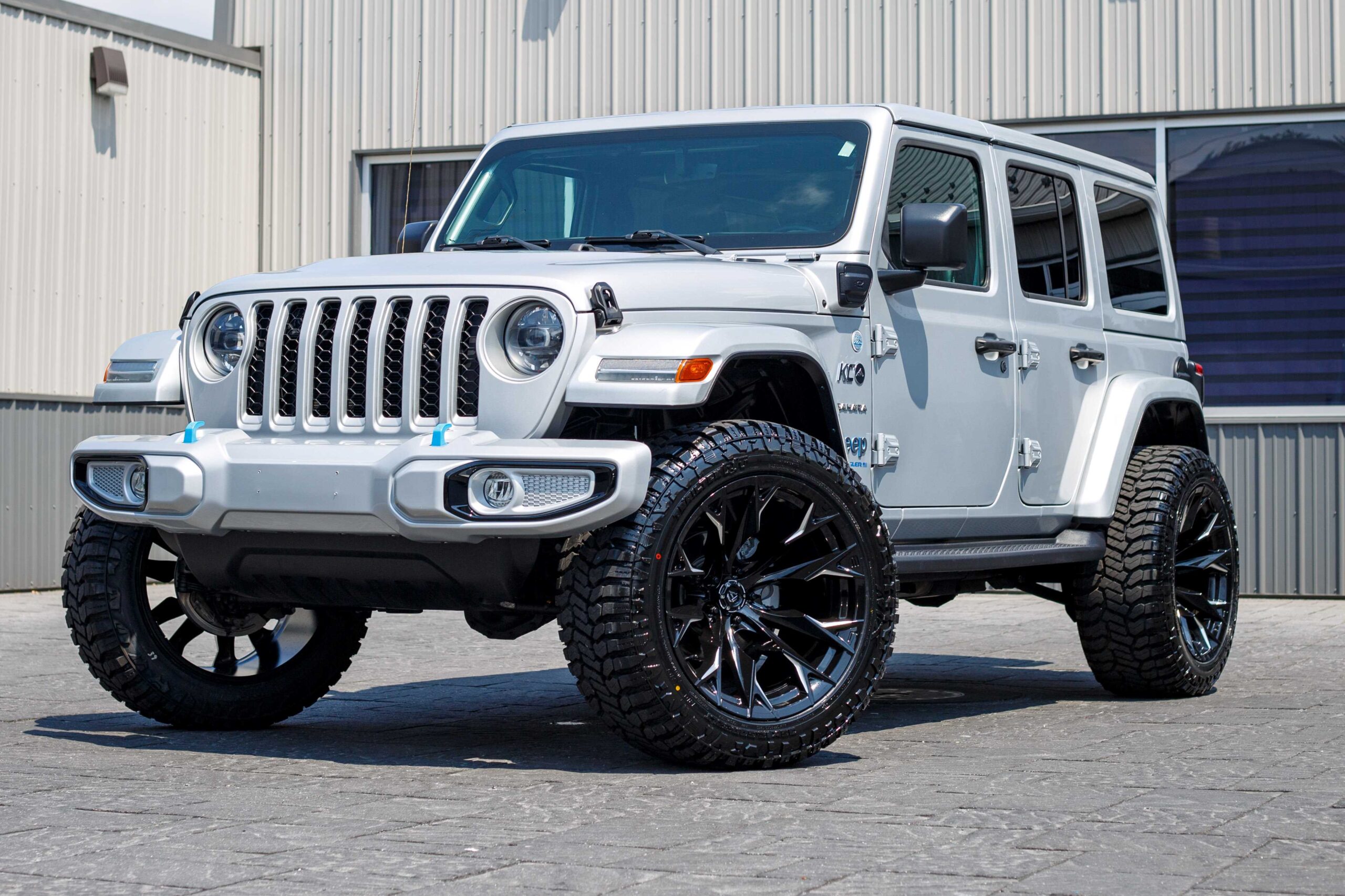 2023 Jeep Wrangler Unlimited Sahara 4XE #PW683647