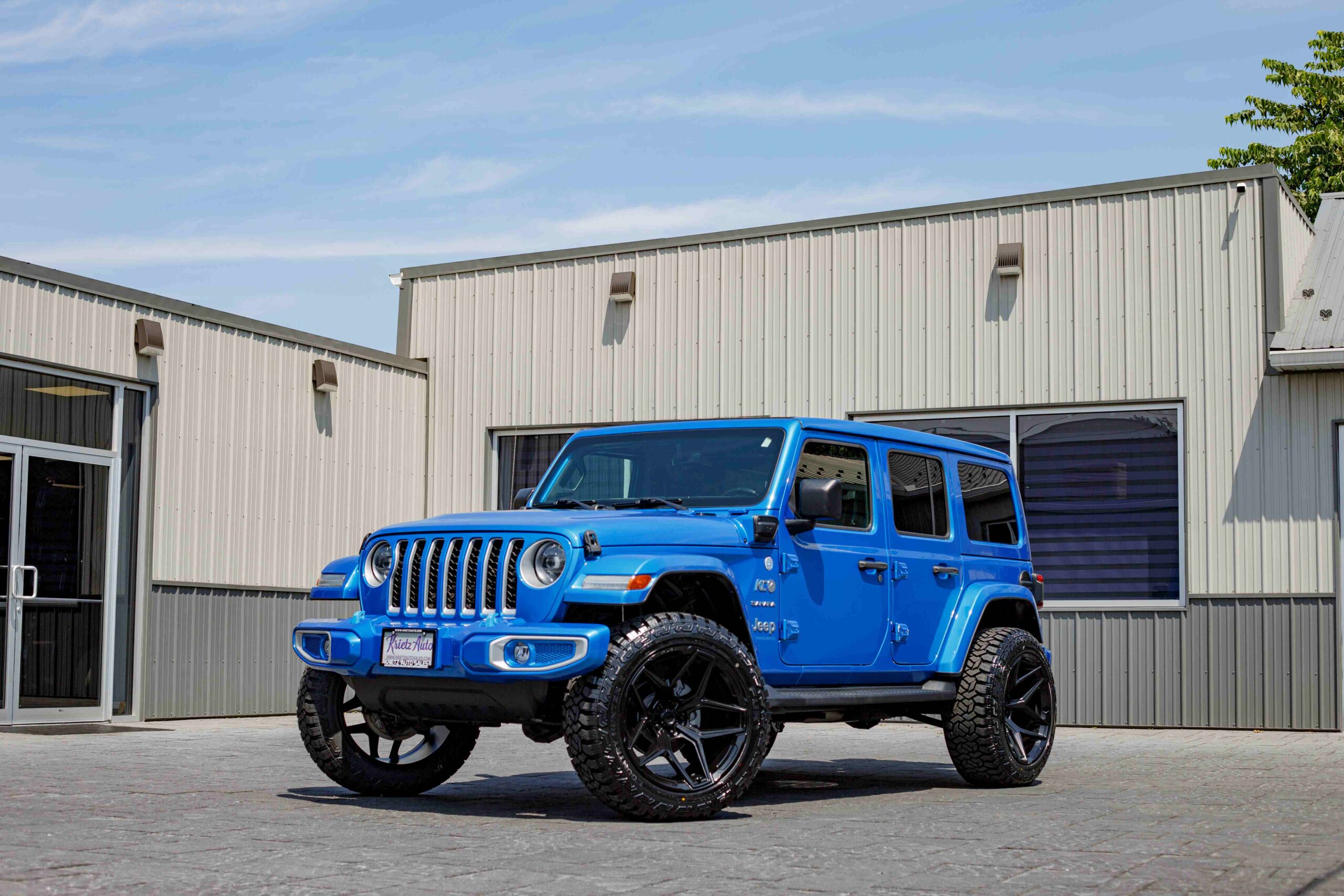 2023 Jeep Wrangler Sahara 4XE #PW513936