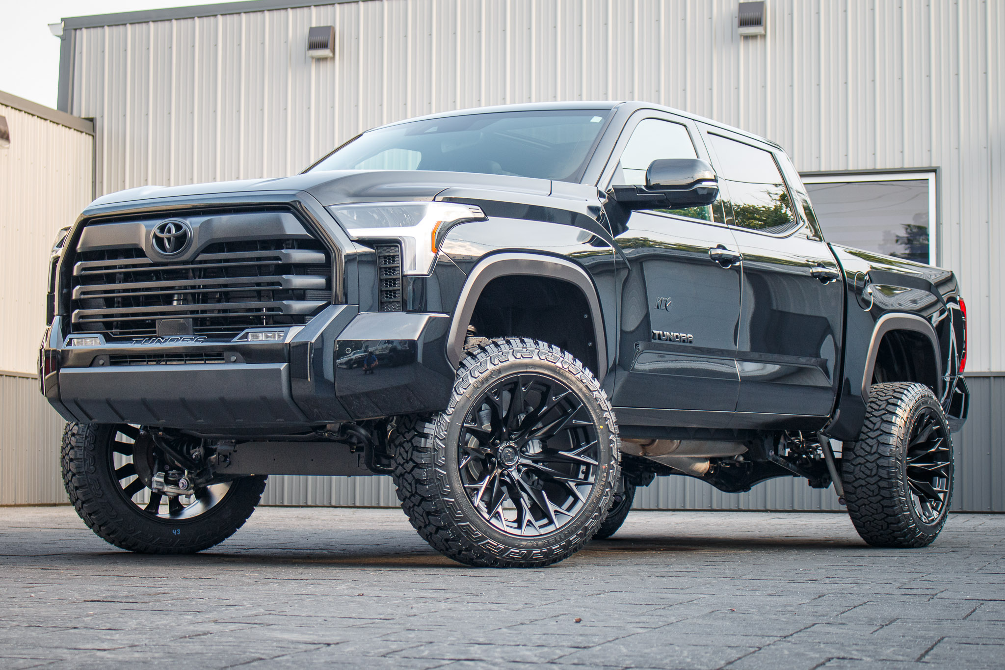 2025 Toyota Tundra Limited #SX247987