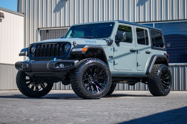 2024 Jeep Wrangler Willys 4XE with a 2.5" Rough Country lift kit, 22x12 Fuel Rebar wheels, and 35" Avix Trailtek R/T tires.