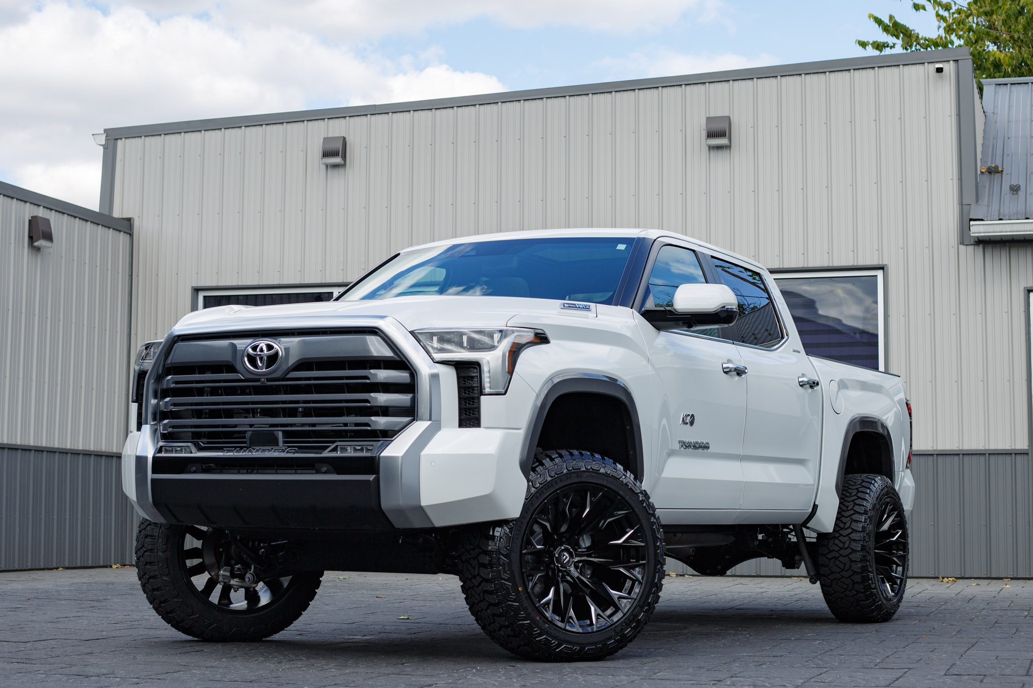 2025 Toyota Tundra Limited #SX096412