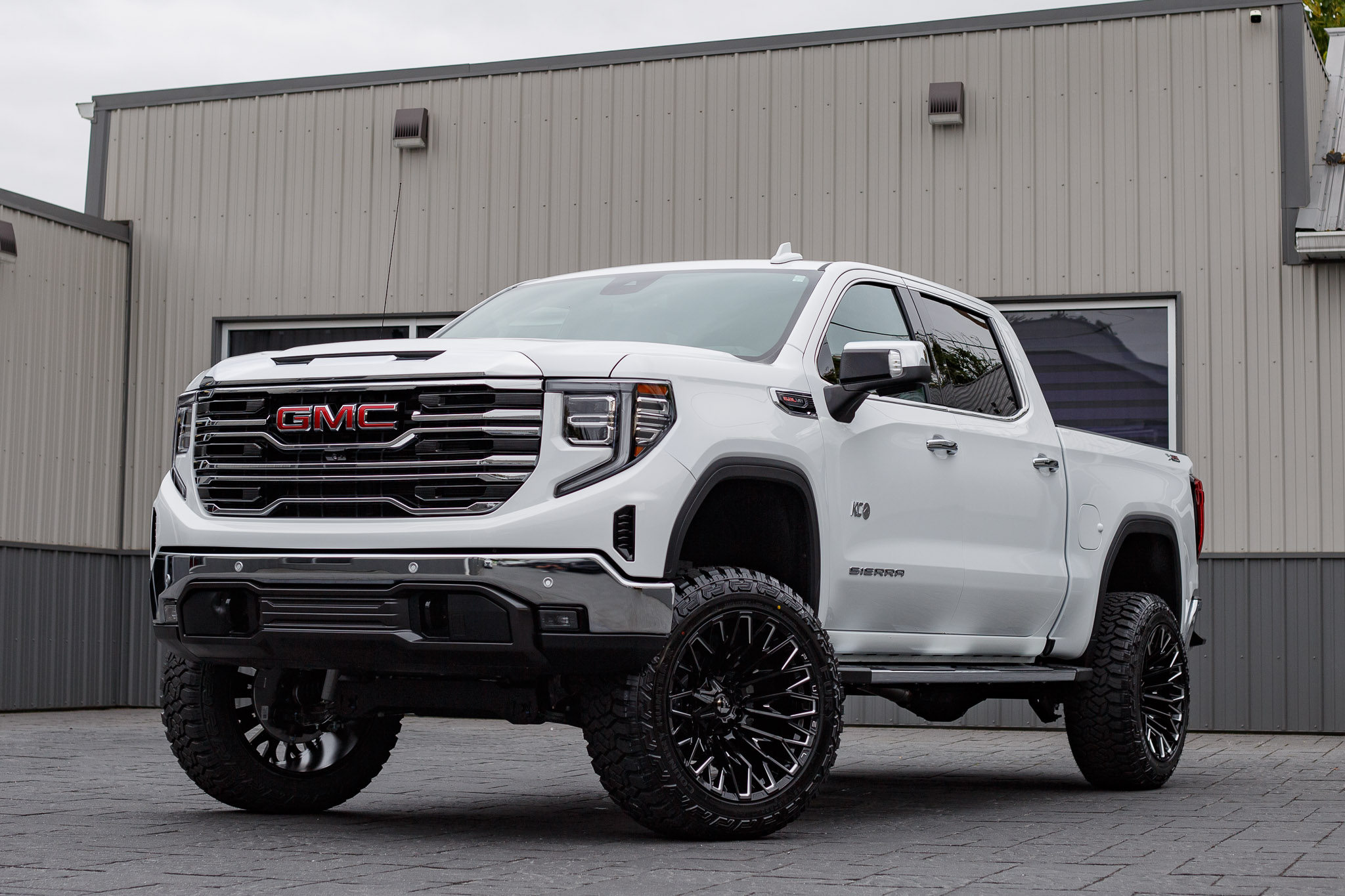 2025 GMC Sierra 1500 SLT #SG231307