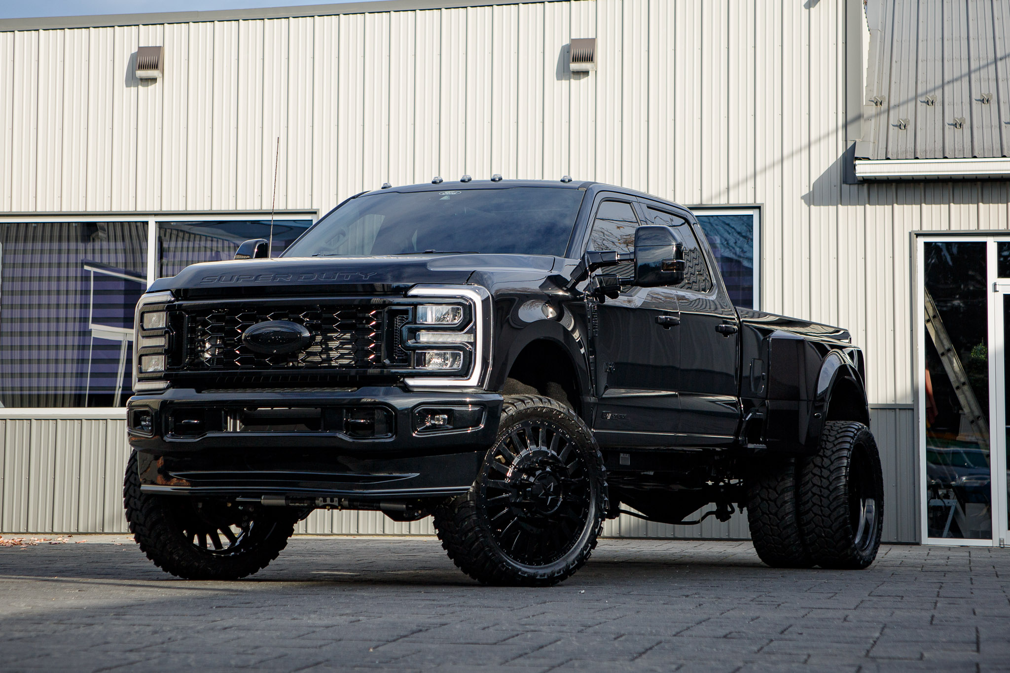 2025 Ford F-350 Super Duty Lariat #SED92310