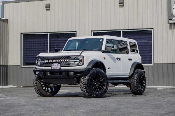 2025 Ford Bronco Badlands with a 2.5" Rough Country lift kit, 22x12 Fuel Rebar wheels, and 35" Avix Trailtek R/T tires.