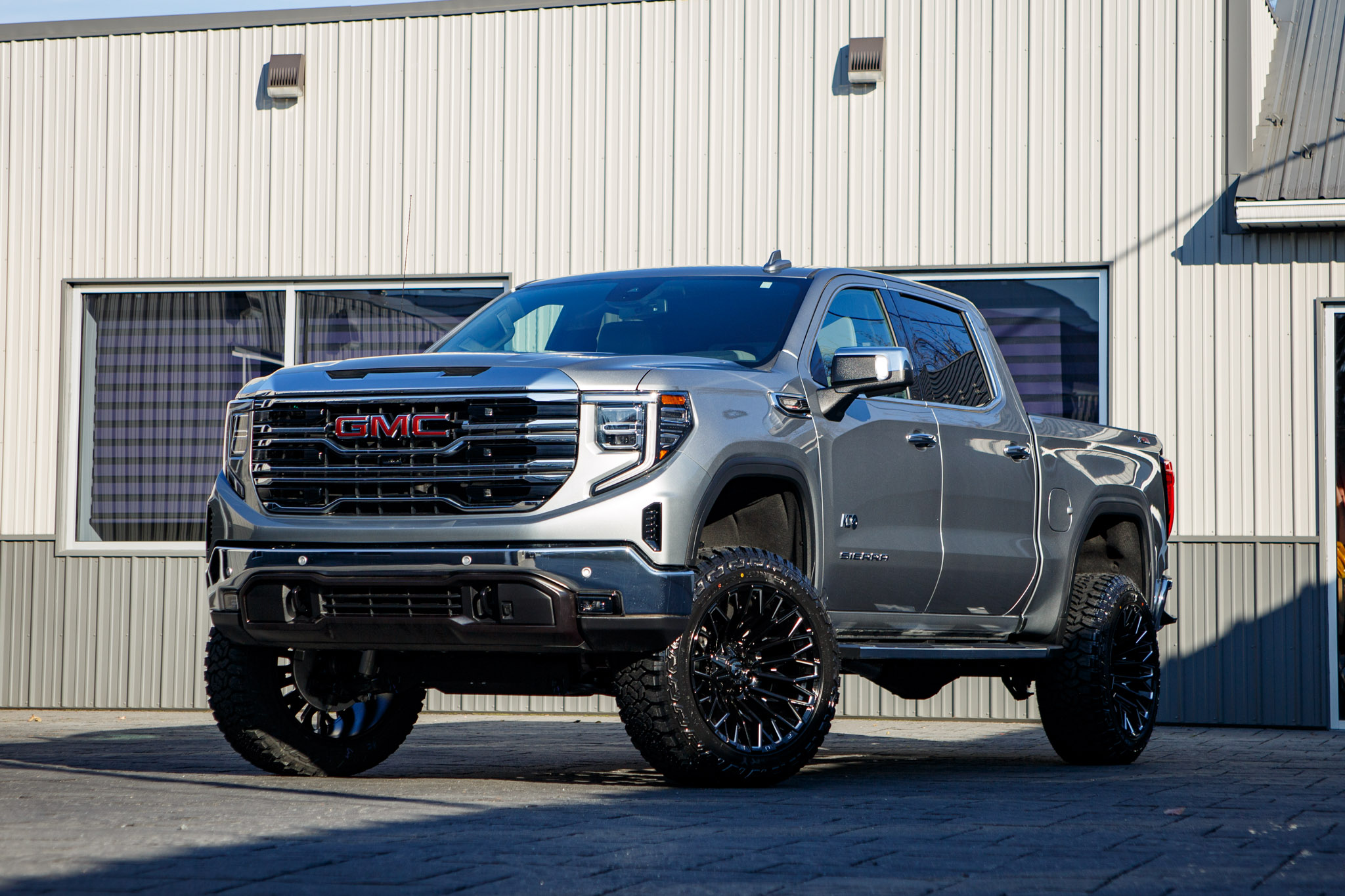 2025 GMC Sierra 1500 SLT #SG246591