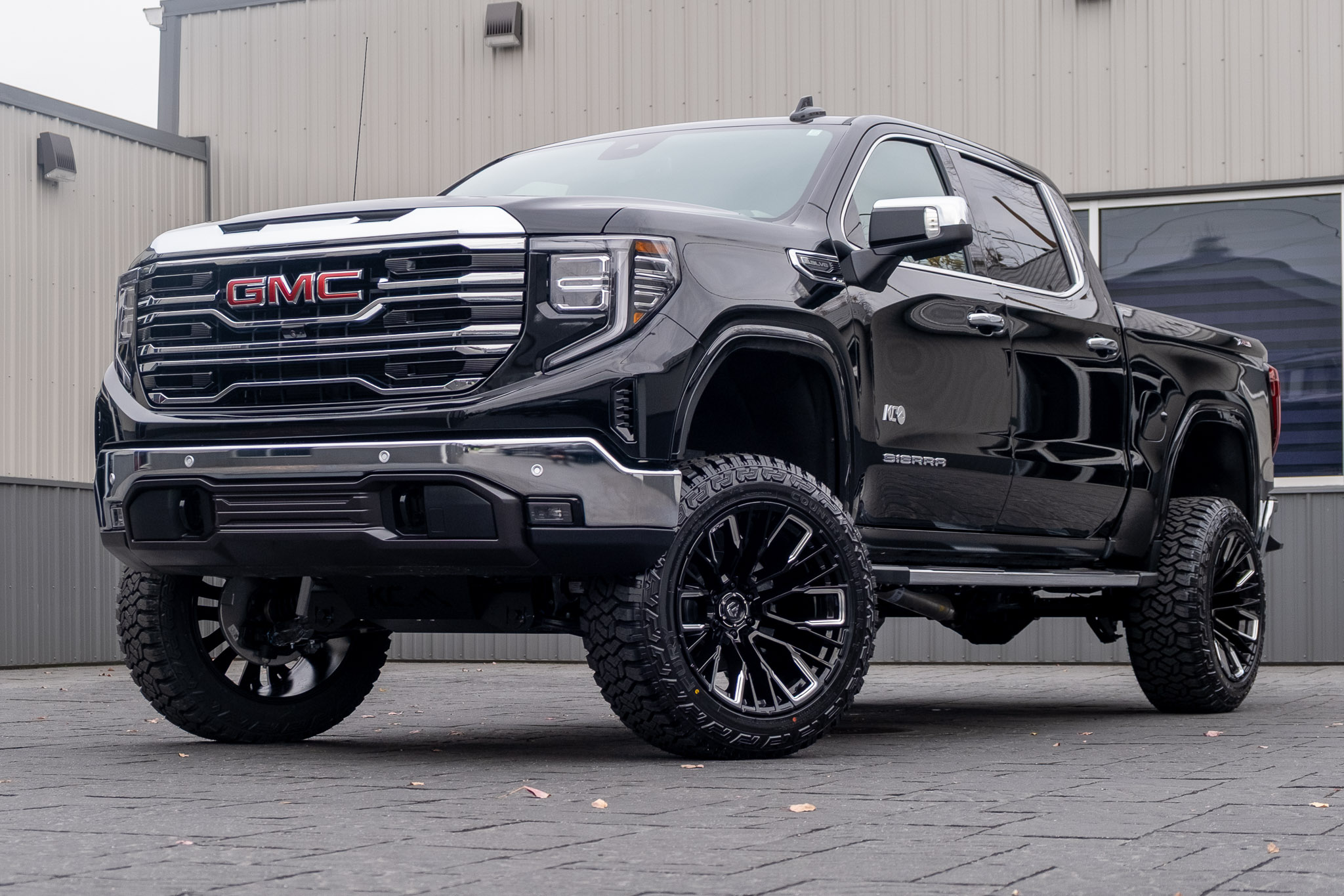 2025 GMC Sierra 1500 SLT #SG274018