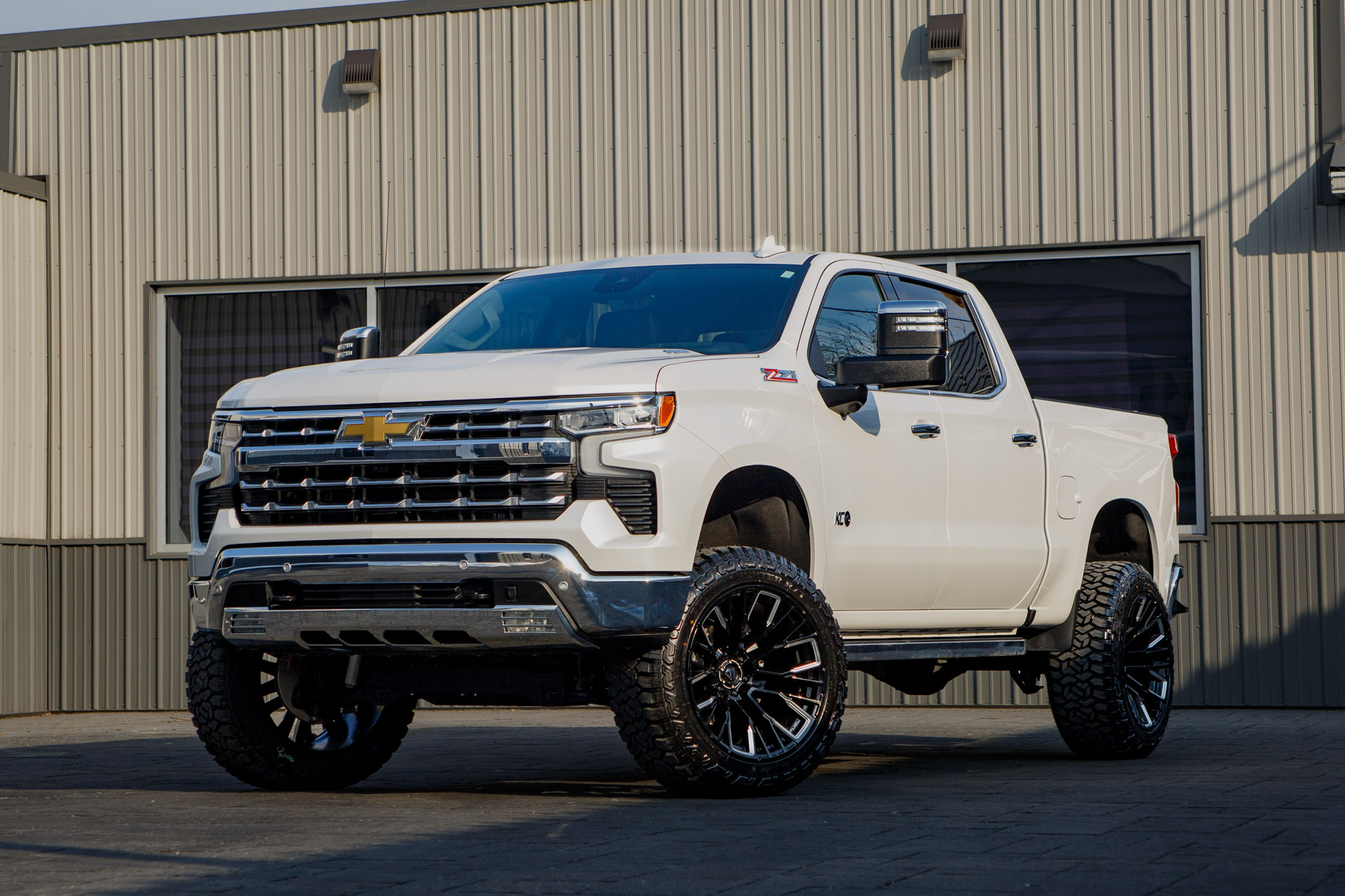2025 Chevrolet Silverado 1500 LTZ #SZ230986