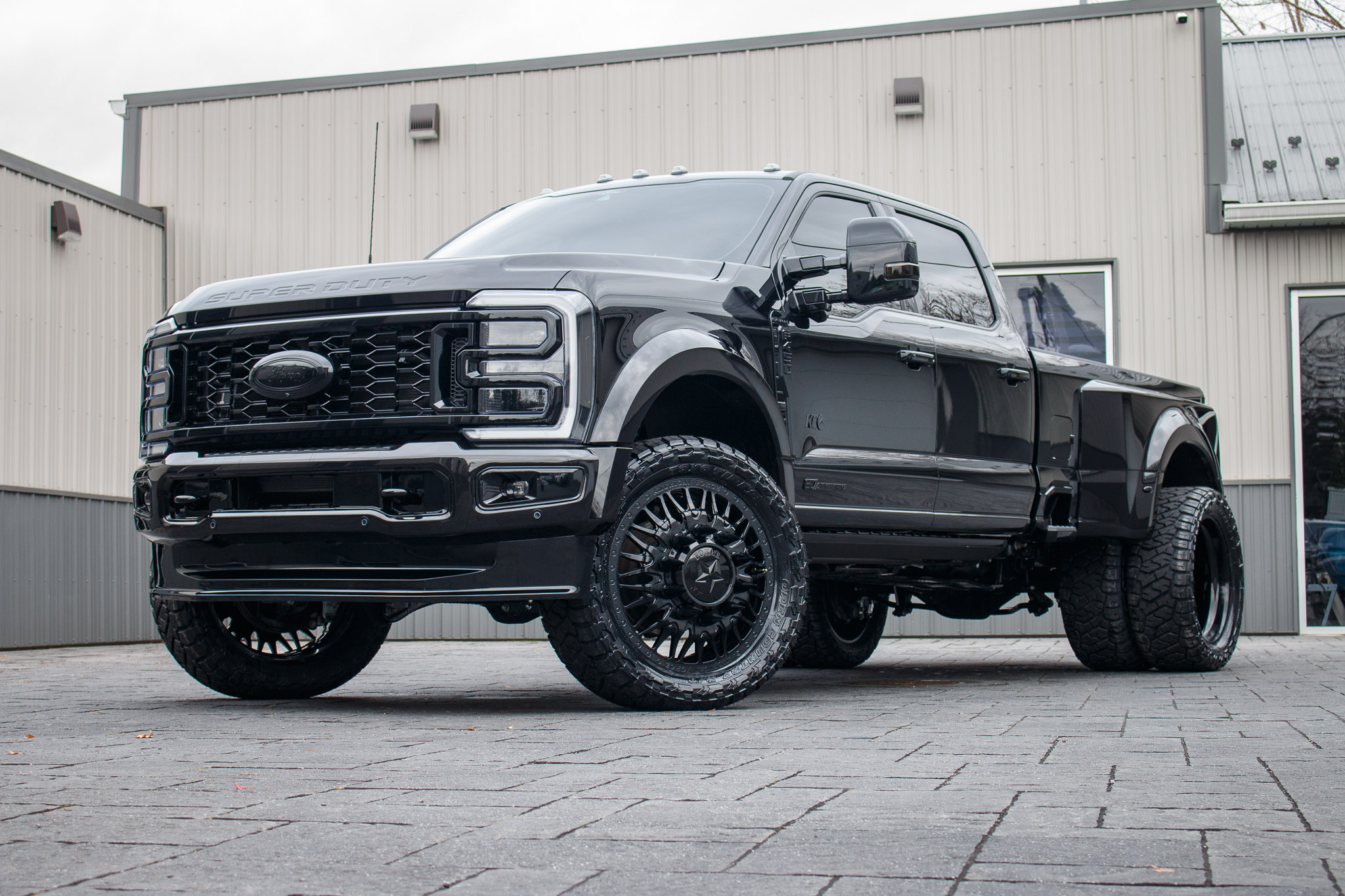2025 Ford F-450 Super Duty Platinum #SED95926