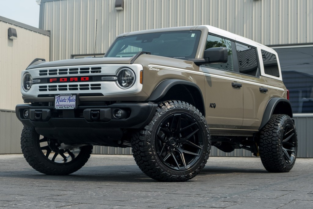 2026 Ford Bronco with Fuel Flux - Krietz Customs gallery image 01 - Stock # TLA56988