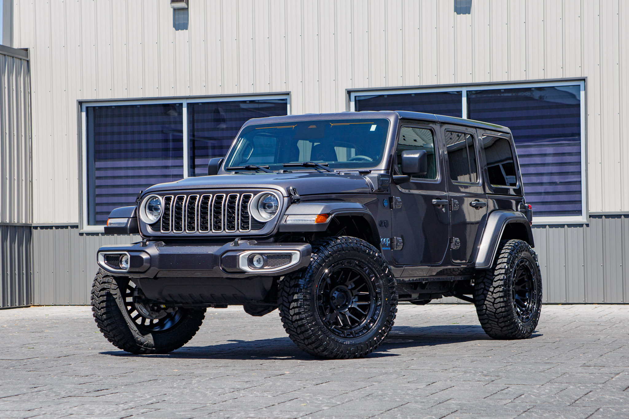 2025 Jeep Wrangler Sahara 4XE #SW599578