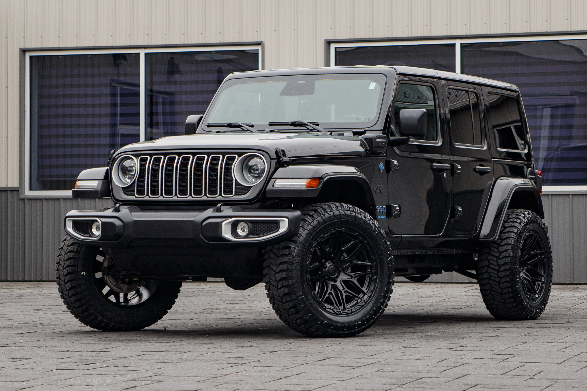 2025 Jeep Wrangler Sahara 4XE #SW599560