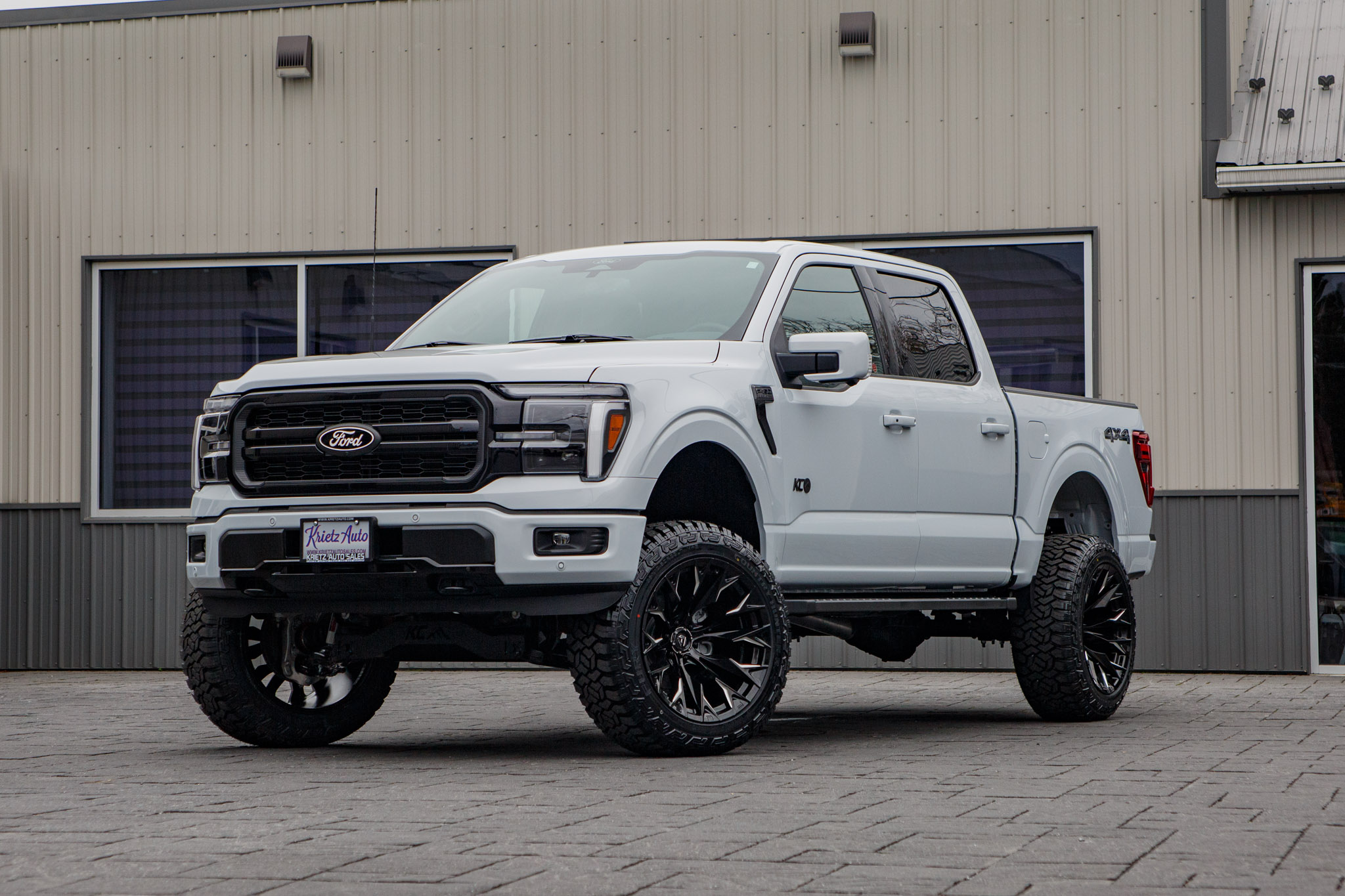 2025 Ford F-150 Lariat #SKF09002