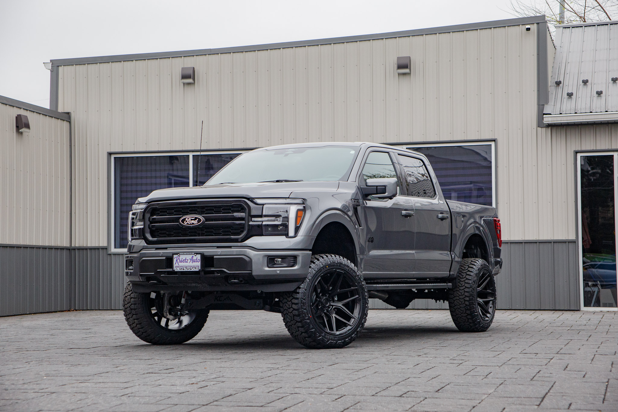 2025 Ford F-150 Lariat #SKF42010