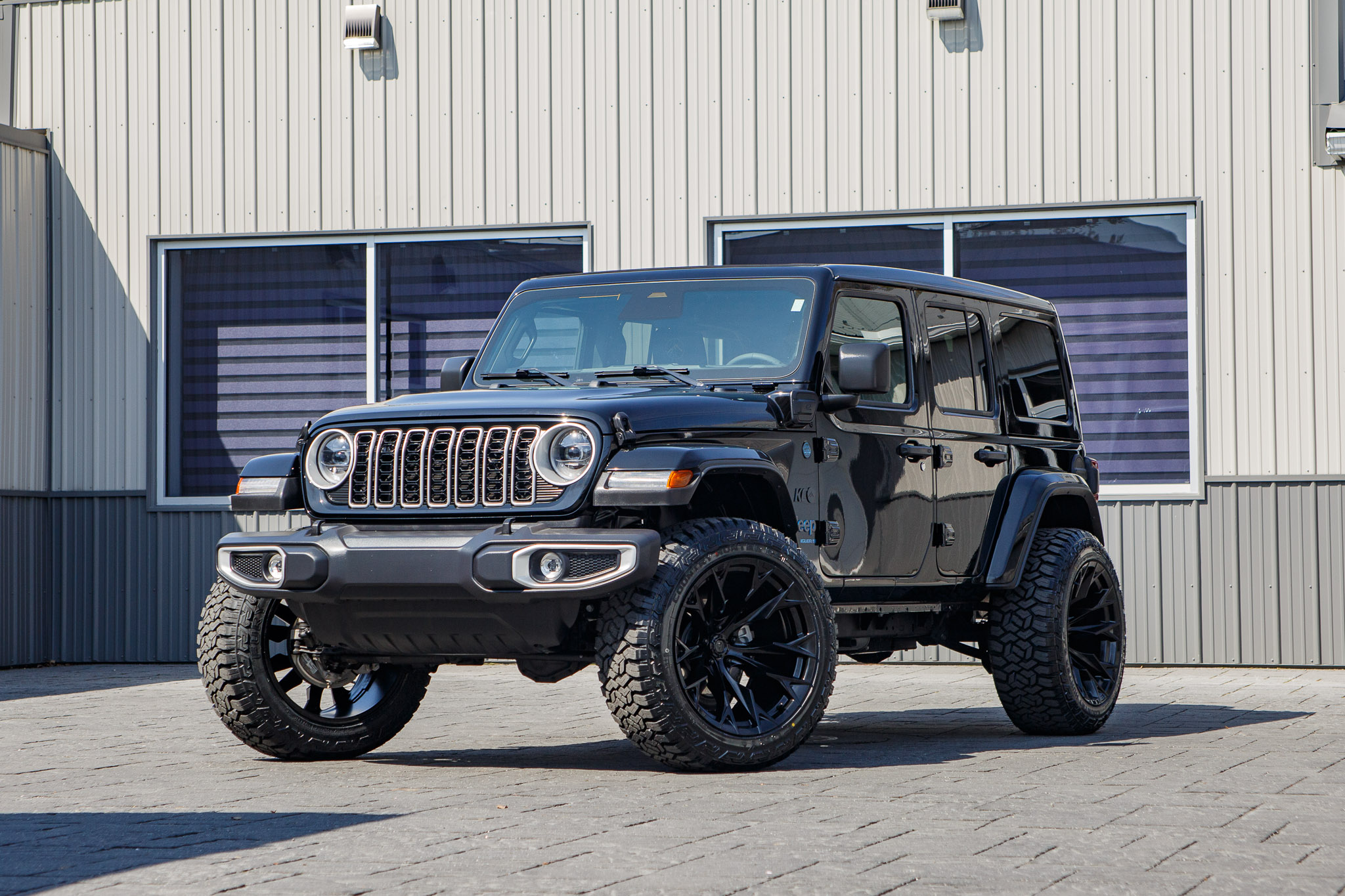 2025 Jeep Wrangler Sahara 4XE #SW579097