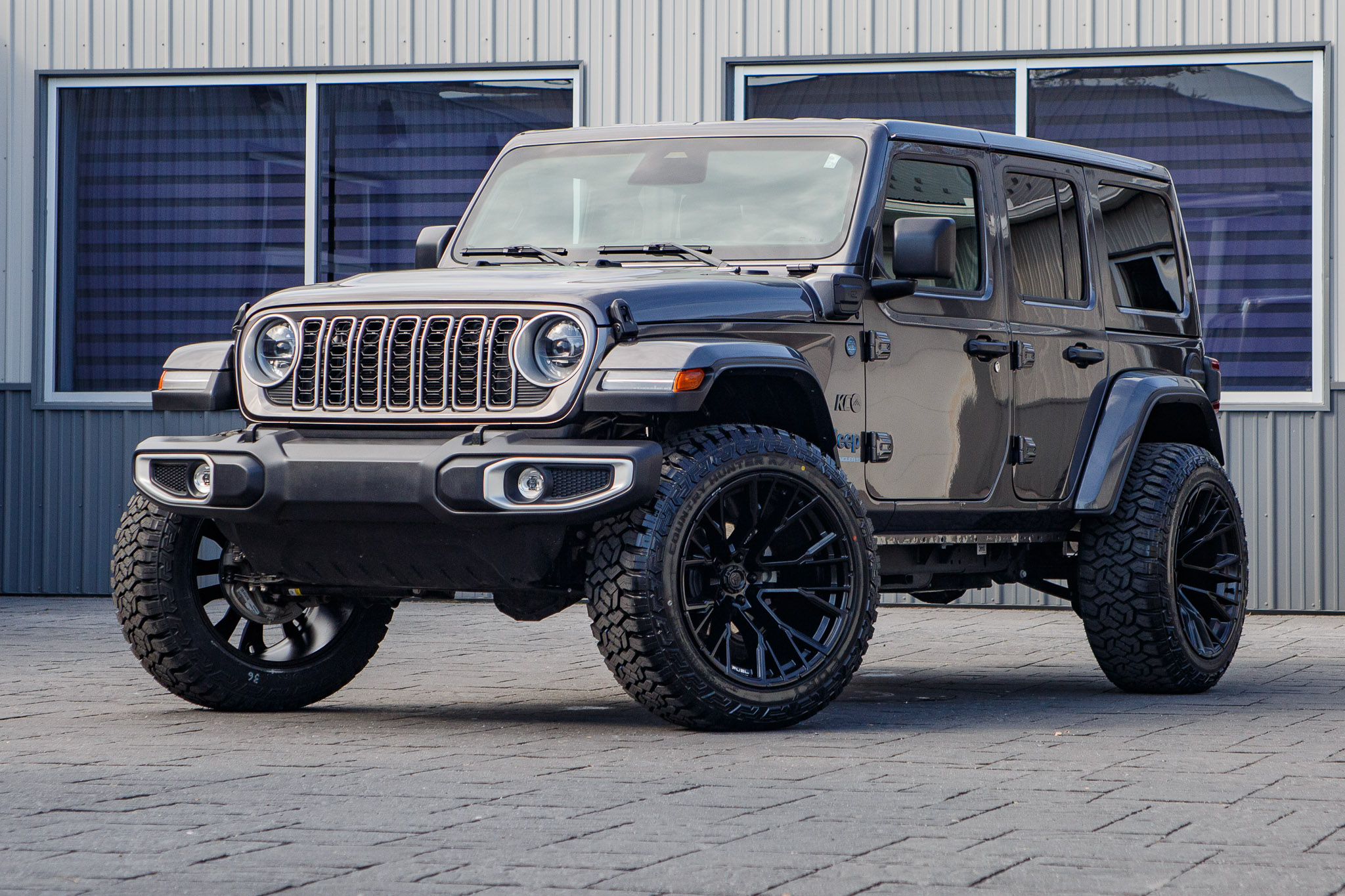 2025 Jeep Wrangler Sahara 4XE #SW599536