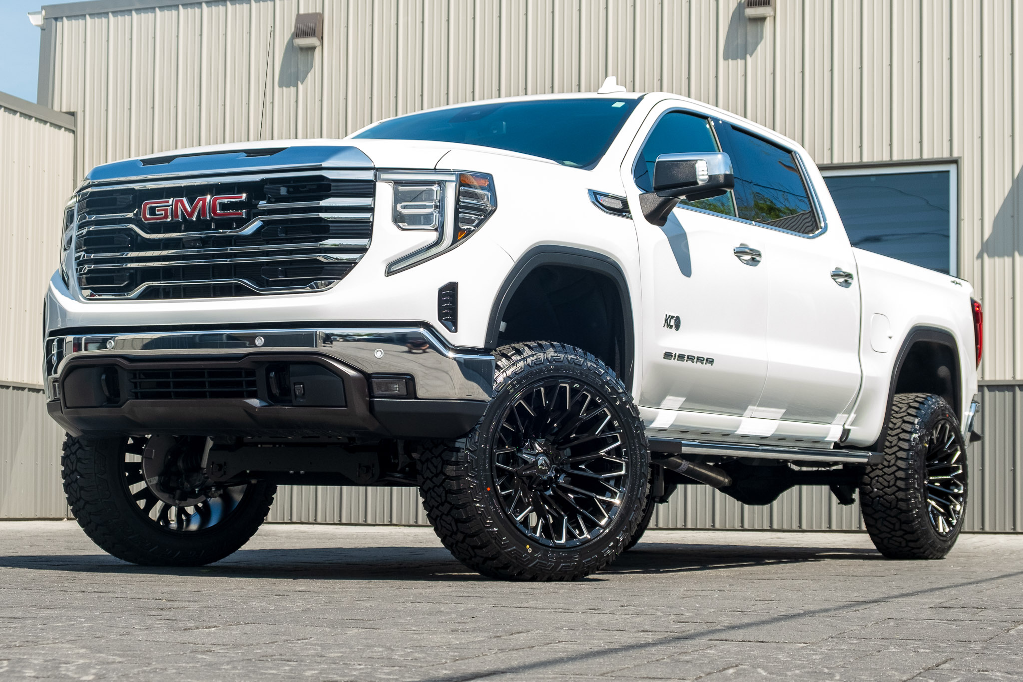 2026 GMC Sierra 1500 SLT #TG210587