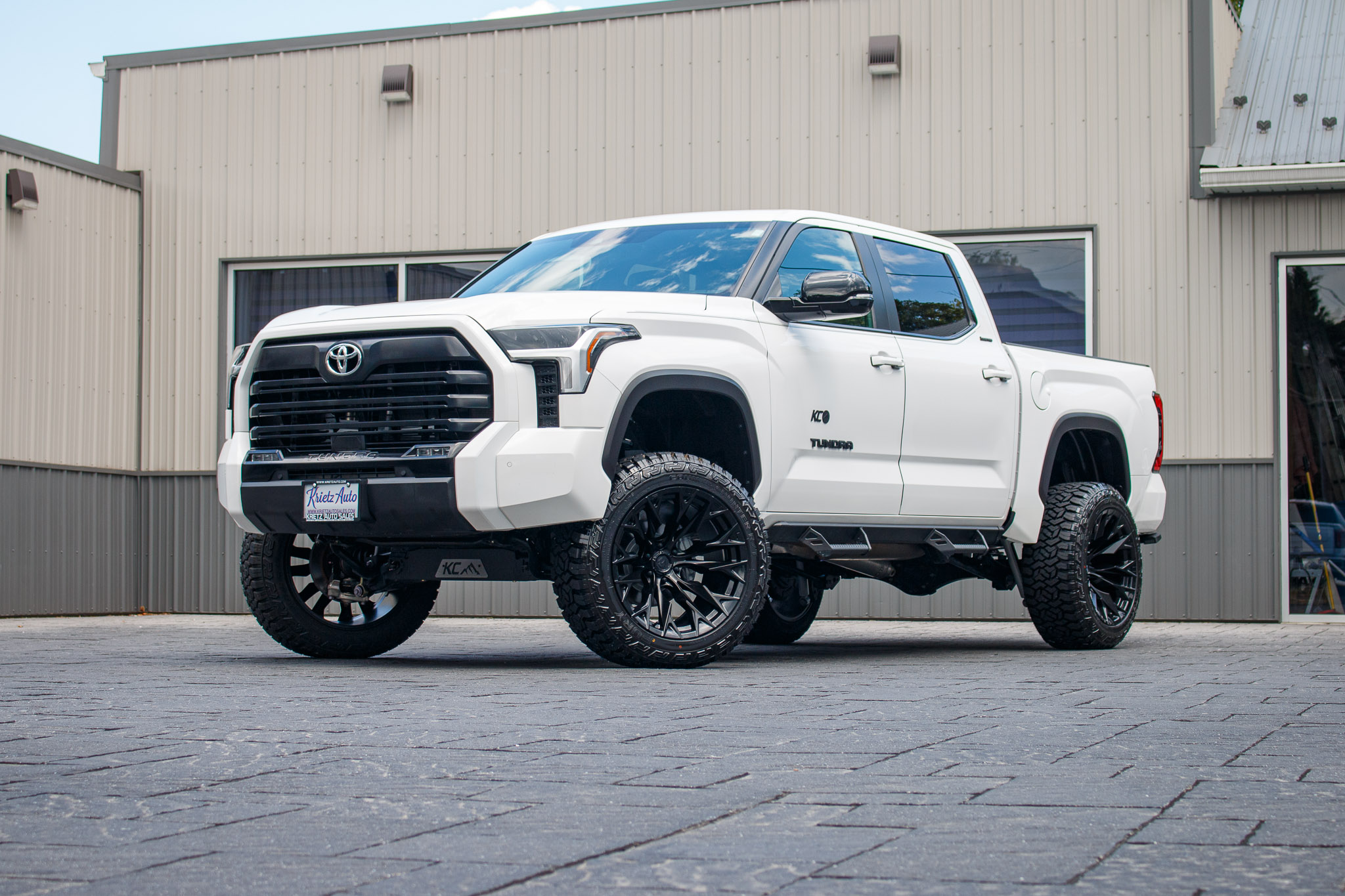 2025 Toyota Tundra Limited #SX241588