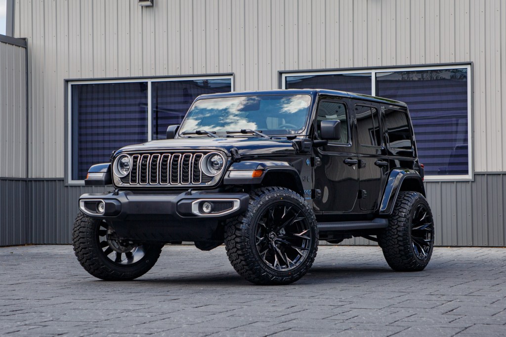 2025 Jeep Wrangler Sahara 4XE with a 2.5" Rough Country lift kit, 22x12 Fuel Flame wheels, and 35" Fury Country Hunter R/T tires.