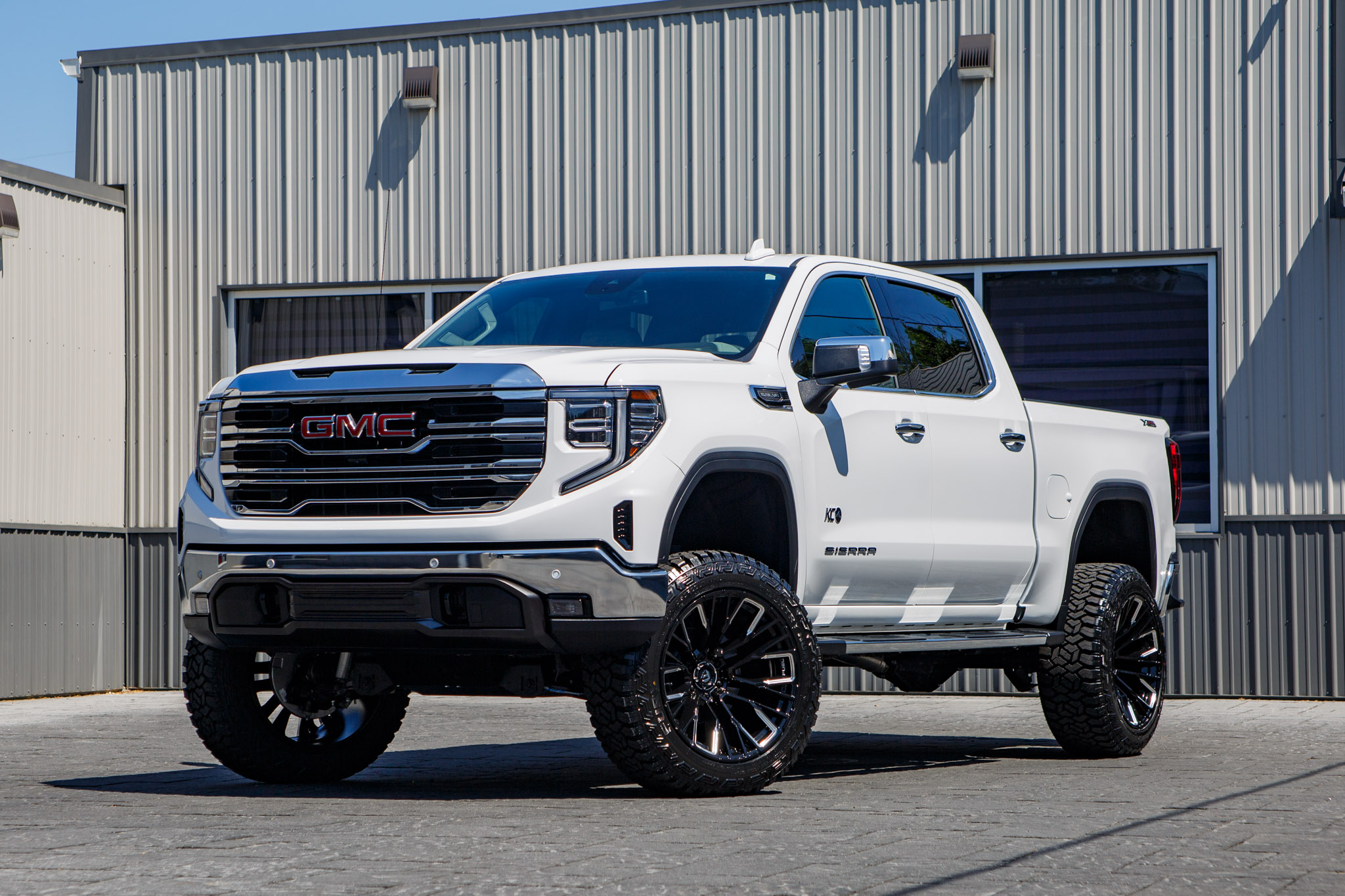 2026 GMC Sierra 1500 SLT #TG193676